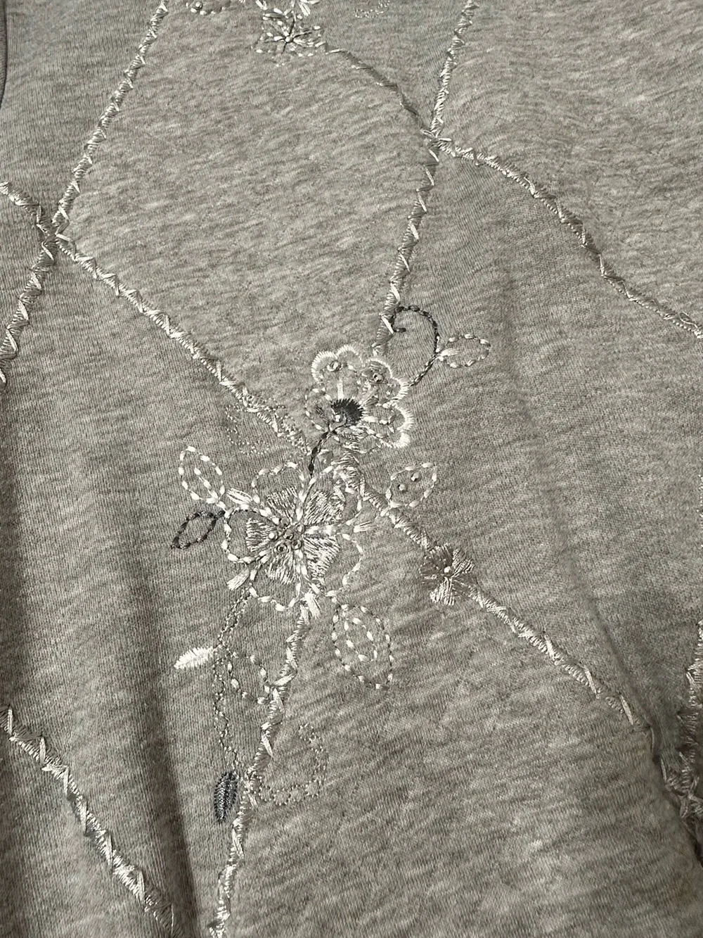 Alfred Dunner Light Gray Diamond-Quilt Embroidered Crewneck Sweater